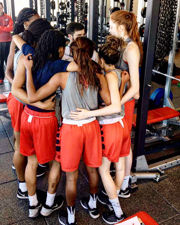 StonyBrookWBB's tweet photo. Together. #FollowOurTracks https://t.co/2dD9Mq0F5c