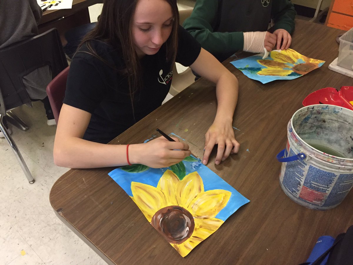 garzellc's tweet photo. Spring time sunflower paintings in seminar class. #penntastic https://t.co/BaJBClRo4i