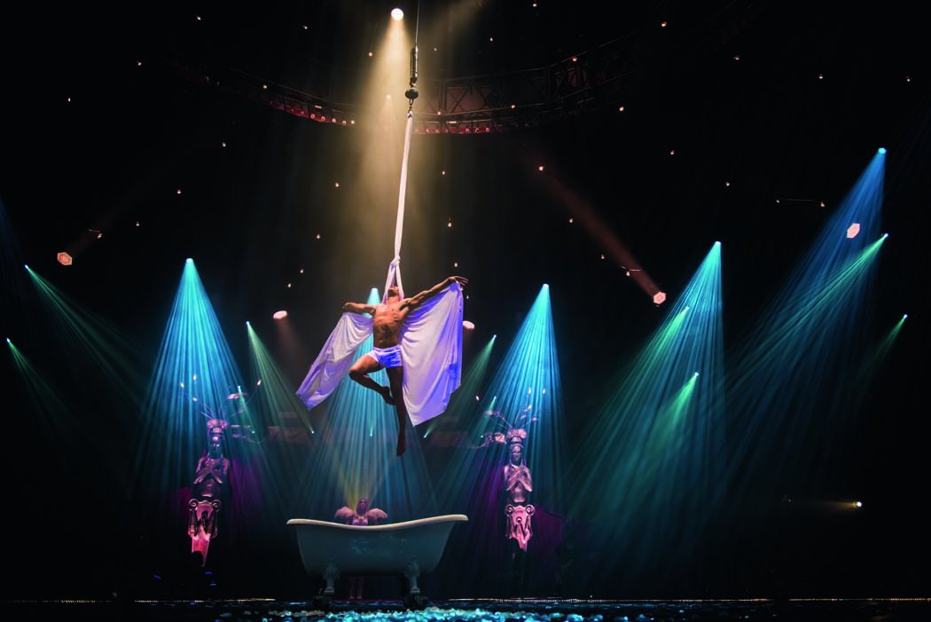 TaquillaCom's tweet photo. Sexy💖 Crazy👯 Artistic🎻
Inspirado en El Cisne Negro, llega a @TeatroPhilips el cabaret que ya ha triunfado en Europa➡ https://t.co/UEXyLiJj6Y https://t.co/r9pUwKU6GJ