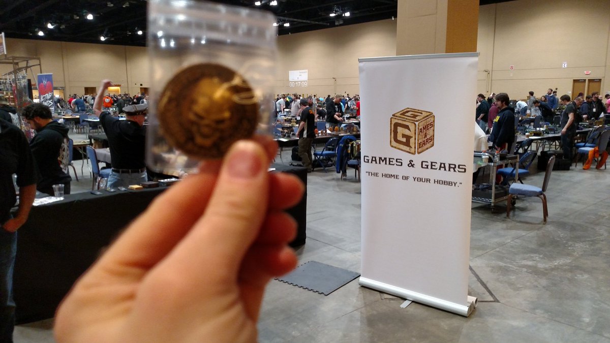 SanguinaryOz's tweet photo. Slinging brushes @AdeptiCon #gamers #Adepticon2017 #adepticon come see, I can't guarantee you paint like a pro, but you'll have pro brushes https://t.co/gBbIAIIVIL