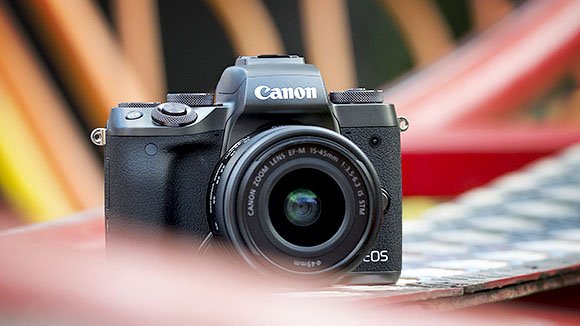 PhotoMarathonIT's tweet photo. Il 🥈 premio in assoluto promosso da @canonitaliaspa per la #GenovaPM è la strepitosa 📷 #EOSM5 🔭 #kit1545mm + 1 #voucher 🎫 #HDBOOK
Iscriviti https://t.co/ITs5QSbQ5F