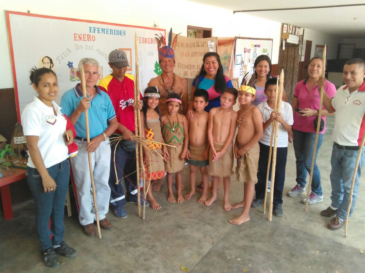 IACPIM_SB's tweet photo. Continuamos llevando alegría a los mas pequeños celebrando celebrando el Día del niño y niña Indígena #ElPilar .@GuillermoCompa https://t.co/zTxK6GGszA