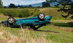 How do you stop an out-of-control car? bit.ly/2nc0CpJ @HowStuffWorks #vehicleemergency #regaincontrol