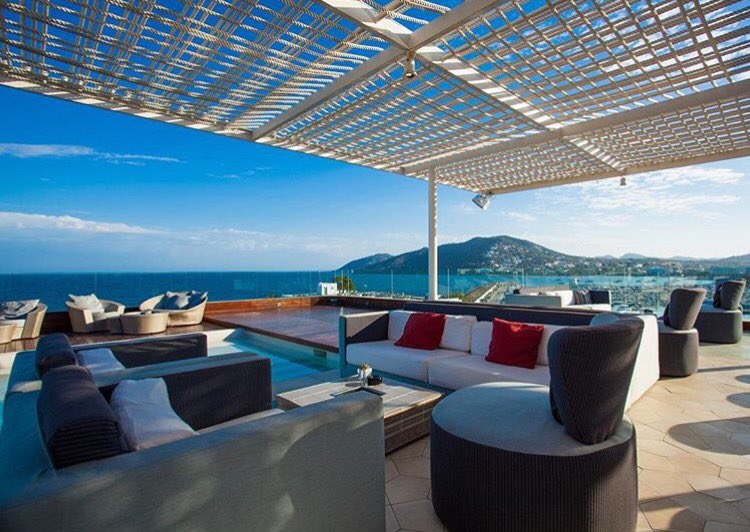 Ibiza siempre es una buena opción para unas vacaciones increíbles. Y si es en el hotel <a href="/aguasdeibiza/">Aguas de Ibiza Hotel</a>, aún mejor ☀️🌊😎👌🏼#clubdeldeportista