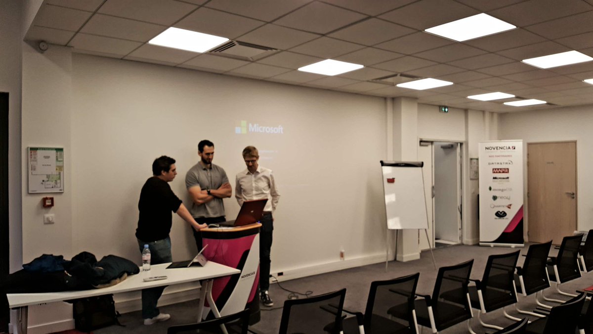 novencia's tweet photo. La R&amp;D d'@active_viam est bien arrivée chez nous ! 
On vous attend, nous sommes prêts à débuter le meetup #activepivot 😀 https://t.co/WTGSducWeJ