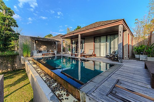 Make a list of must-have #pool features then follow these three steps to get started building your #backyard pool: hywd.co/XSwn308RfJU