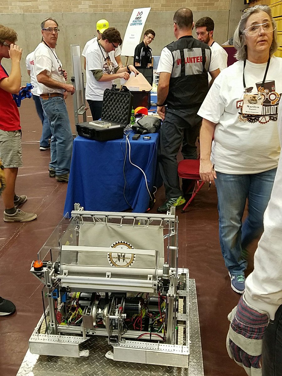 3648TJSpartans's tweet photo. 95.4 lbs. We're looking good!! #inspection #firststeamworks #omgrobots #FRC https://t.co/yDqpgzyfuH
