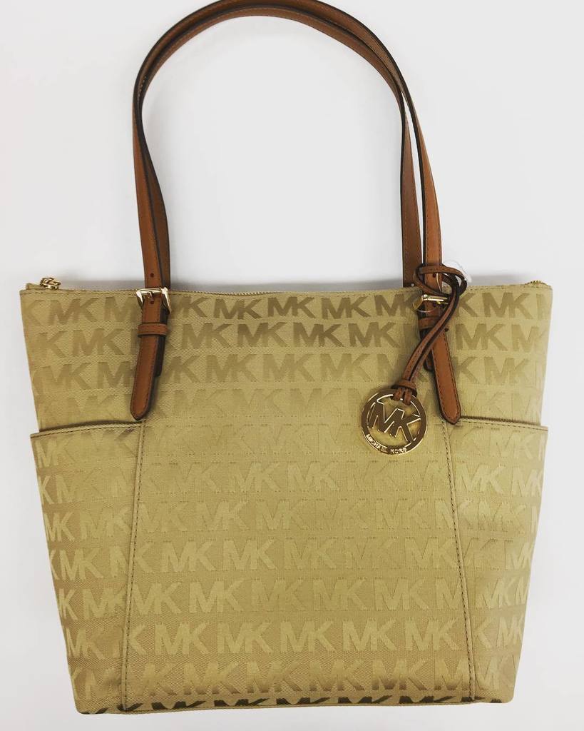 Mayfield_CM's tweet photo. Michel Kors $110 #clothesmentor #clothesmentormayfield #resas #resaledoneright #cle #cleveland #thisiscle #theland … https://t.co/kn8v7nhPV7