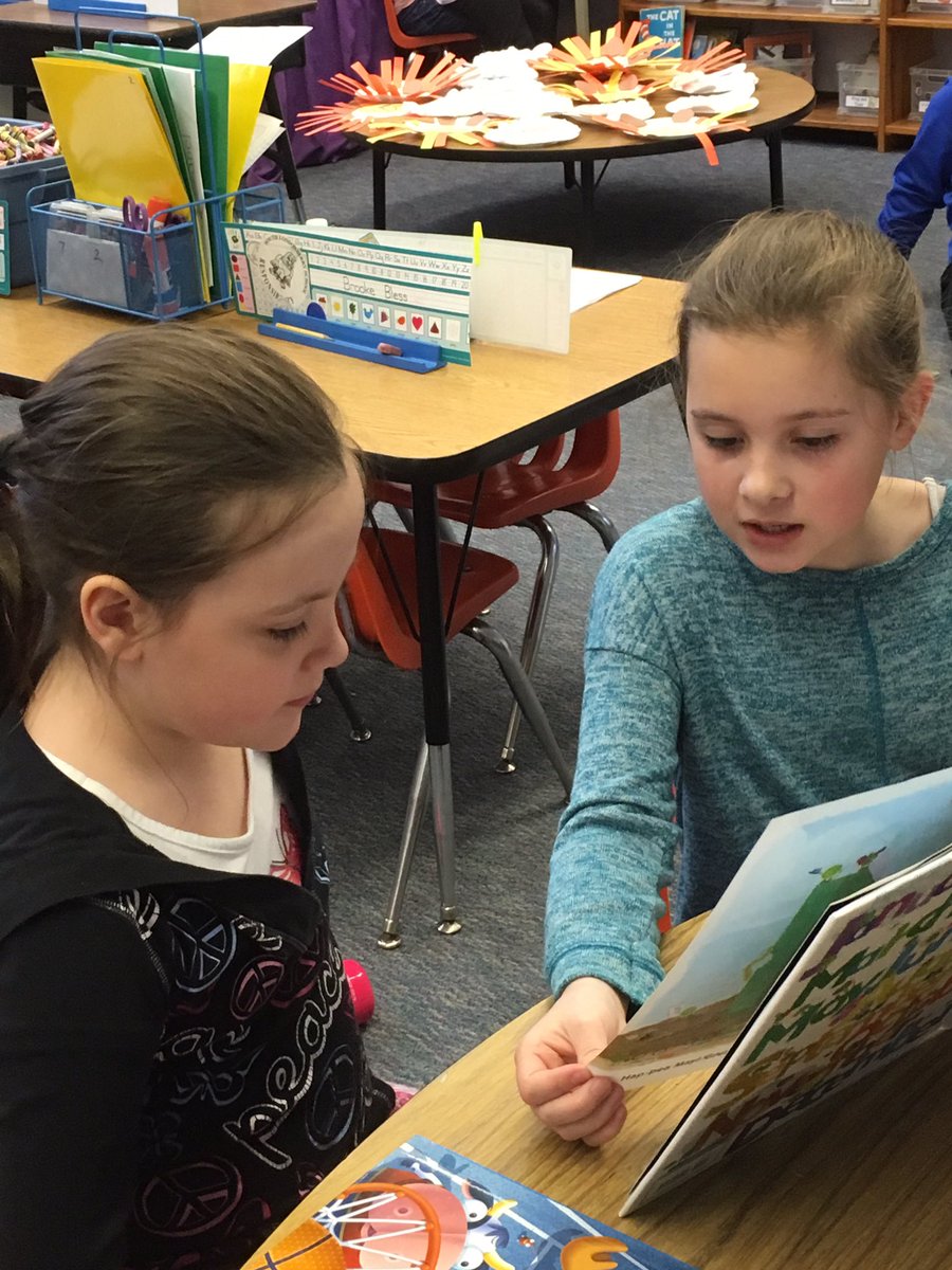 SS_Gr1's tweet photo. We love to read with our 5th grade buddies! https://t.co/iFgCFx0b66