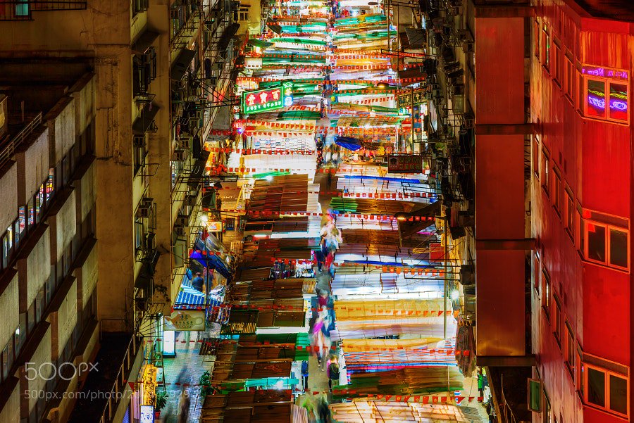 PhotoSnapping's tweet photo. Popular on 500px : night market at Temple Street, Hong Kong by Offenblende https://t.co/mz4zdOGWs5 https://t.co/A31TsdsDOn