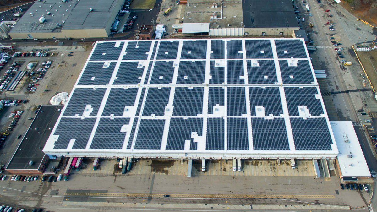CES_Energy's tweet image. CES advised @UMassBoston on this new rooftop #solar array! Using #virtualnetmetering, UMB will save up to $5M. Story:bit.ly/2nHVYQG