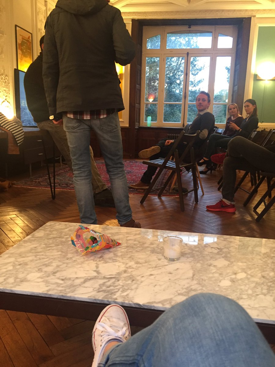 WebDigitalS's tweet image. Meetup avec @CompteCO2 à @thecornerfr . Ça va commencer ! #brest #climat #meetup