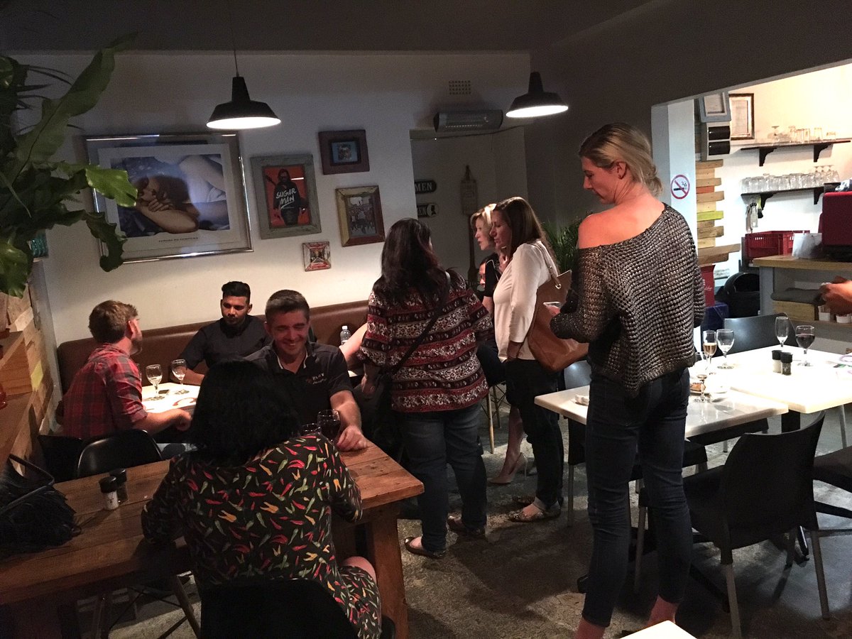 francoisdtza's tweet photo. What a privilege to hear the inspiration behind #TheHolisticEntrepreneur. So #inspired at #gravitycafe. Set your compass to #happiness https://t.co/PljnMKMEUA