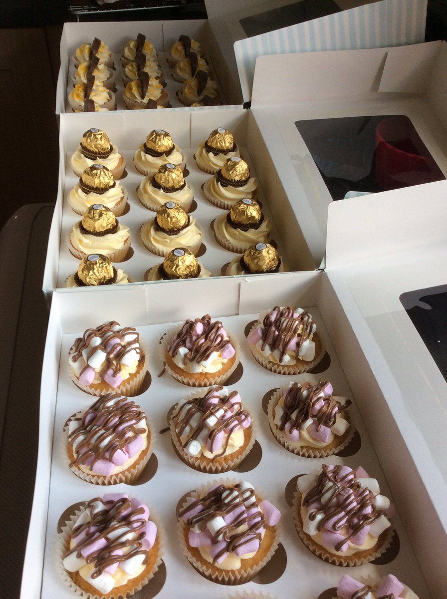 thebakingnanna1's tweet image. Nanna's production line 😂😂😂bake sale baking part 1 #RedNoseDay