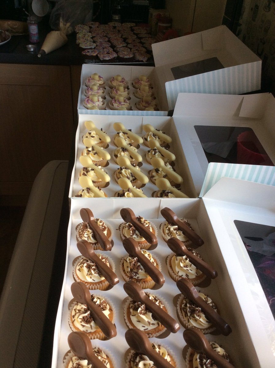 thebakingnanna1's tweet image. Nanna's production line 😂😂😂bake sale baking part 1 #RedNoseDay