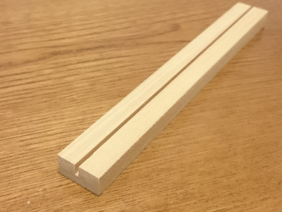Nanka Jikkalarm商品化中 Auf Twitter 余った木材に溝を入れてカードスタンドを自作 これ 買うと何百円もするんですよ 大抵 自作って買うより高くついてしまうもの 自作のメリットは自分好みに出来る事だと思います だからたまに買うより安くあがると Nanka Jikkalarm商品化中 Auf Twitter 余った木材に溝を入れてカードスタンドを自作 これ 買うと何百円もするんですよ 大抵 自作って買うより高くついてしまうもの 自作のメリットは自分好みに出来る事だと思います だからたまに買うより安くあがると