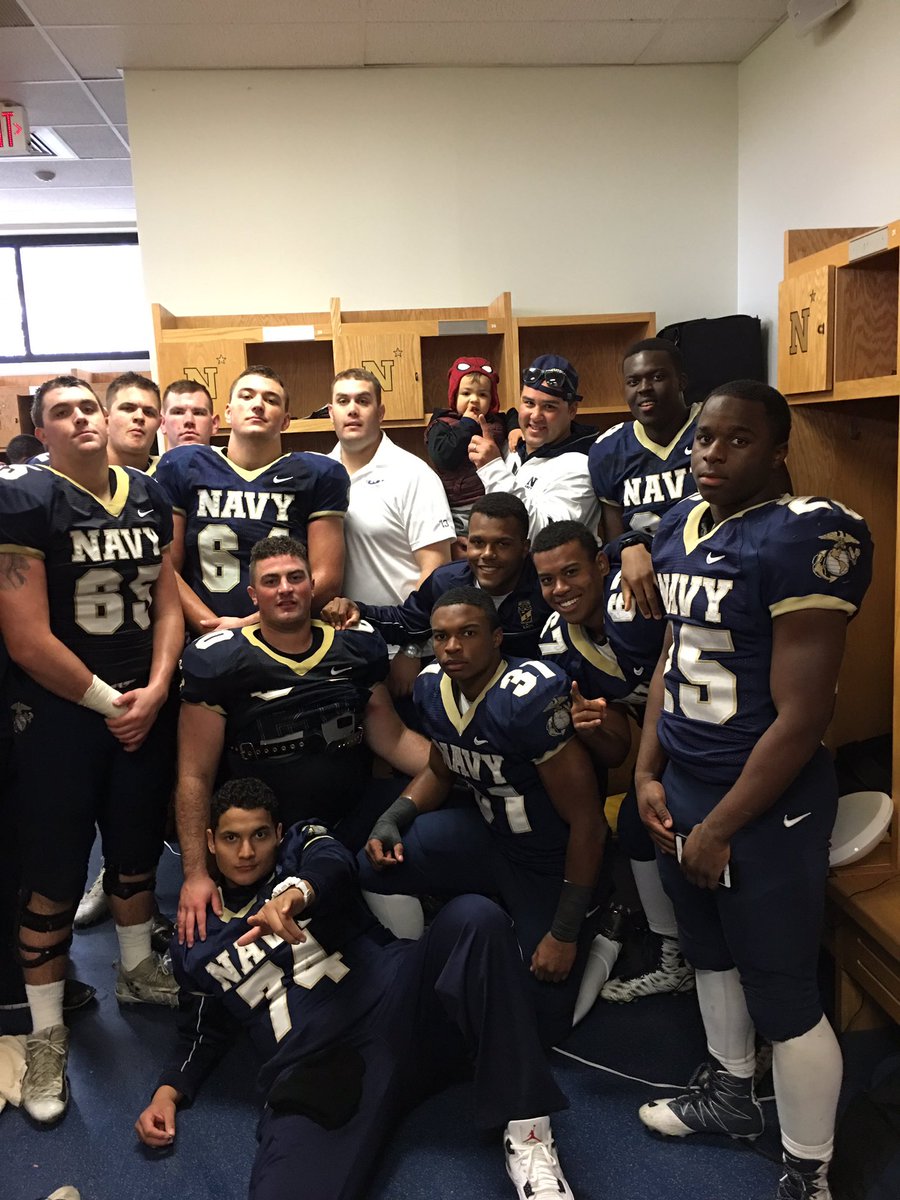 Heard it's #NationalDogDay, here's a picture of mine, and they got some serious bite! <a href="/NapsFB/">NAPS FOOTBALL</a> <a href="/NavyFB/">Navy Football</a>