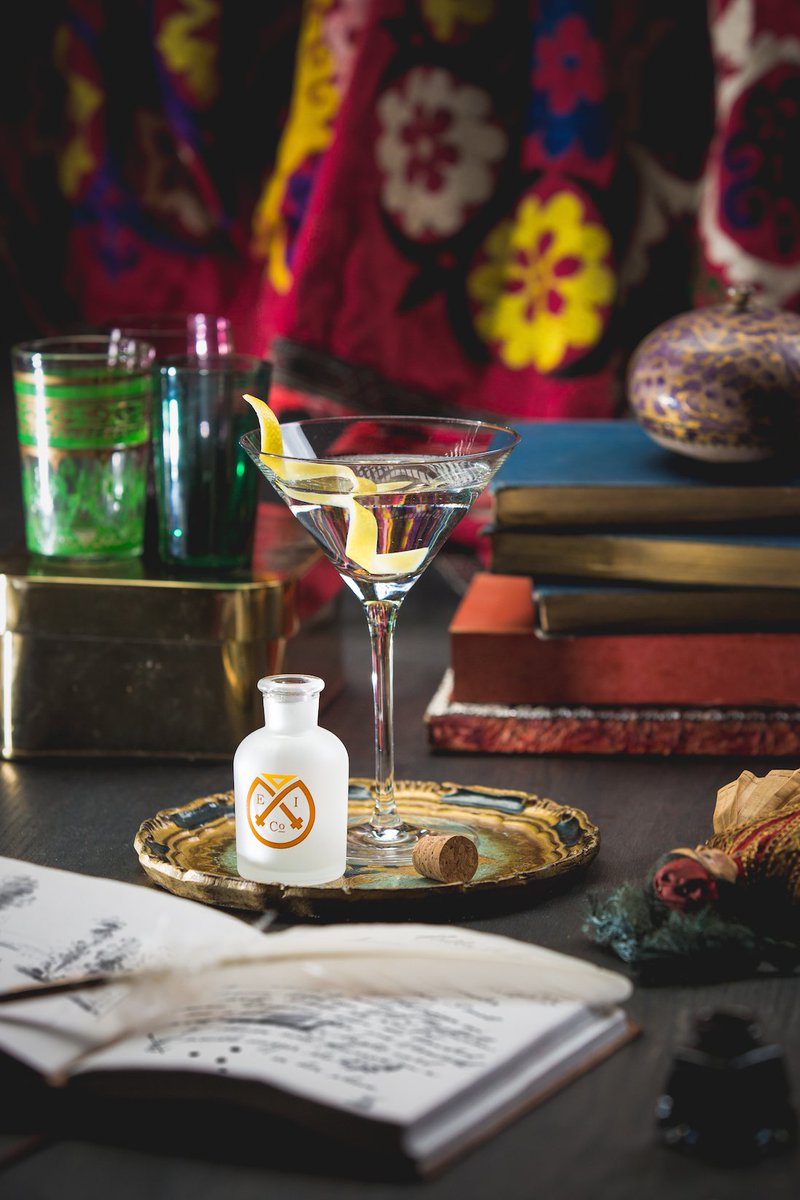 ThisMagLife's tweet image. The East Indian Trade Co crafts &amp;amp; bottles high-end, delicious cocktails: thismagnificentlife.com/boring-minibar… #cocktails #minibars #ttot