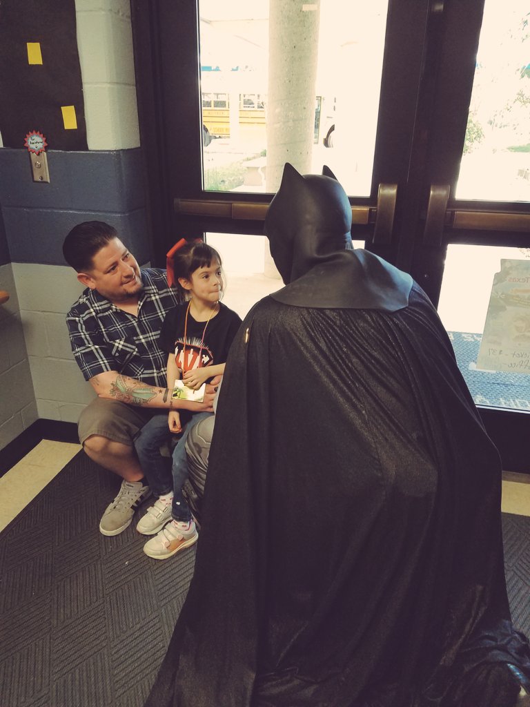 MsLVEcounselor's tweet photo. Thank you Batman of San Antonio! You made our day!#STAARpeprally #Heroeshaveheart#Superstars @batmanofsananto https://t.co/GpCoUwKamq