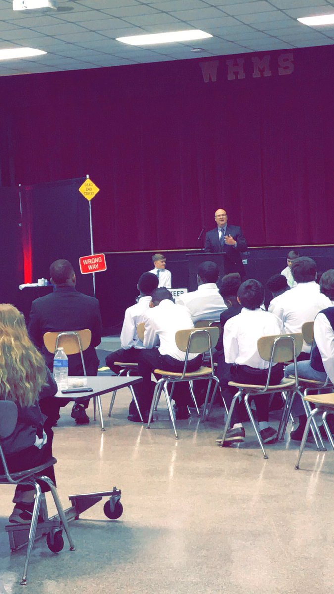 mpcteamcheer's tweet photo. #beyondtheclassroom. #getinvolved @monroe_schools @mike_hickman66 https://t.co/BFoURQKVkg