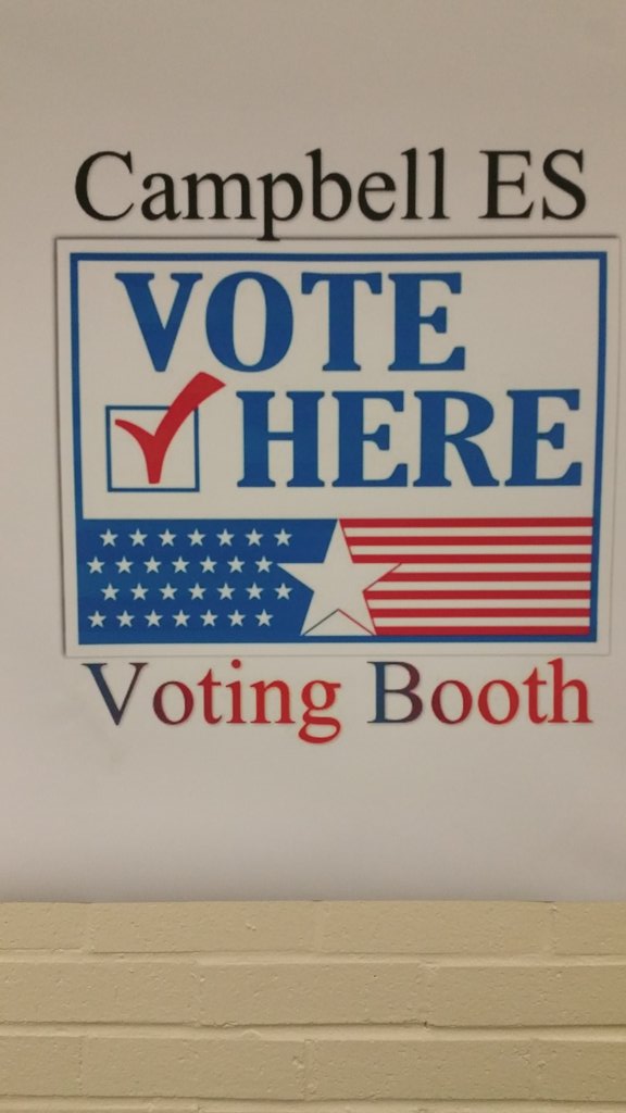 CampbellES_FCS's tweet photo. Campbell parents participating in our VOTING Booth. Supporting parents access to the intenet. #sharedgoverance @swakefield3 @BFGaskins https://t.co/oIWHiuMyyj