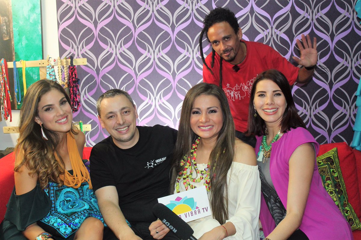 zeniavasquezv's tweet photo. Conferencistas, asesoras, empresarias, coach de vida e imagen, bellas y talentosas!
https://t.co/kj7XQLGoYk https://t.co/RdroE3KMkN