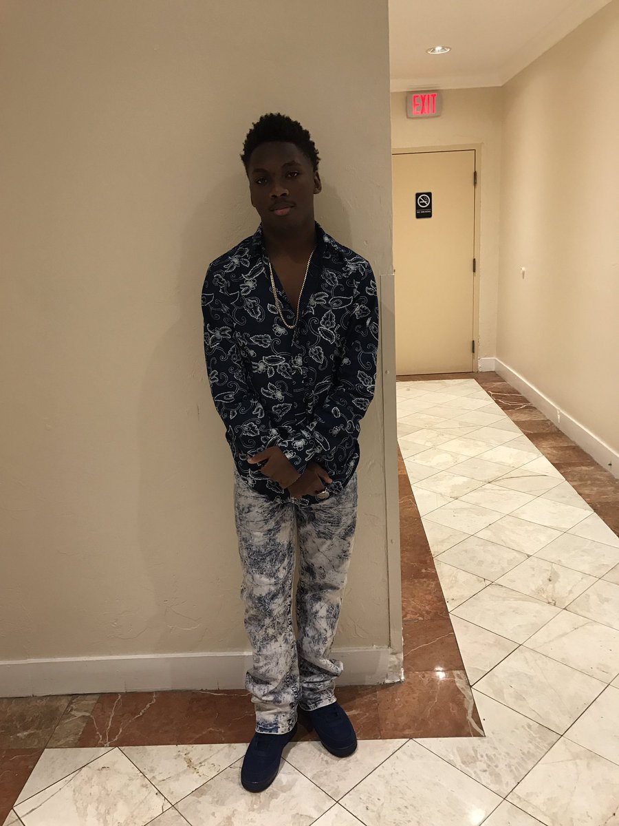 QuentynHarvey's tweet photo. I Turned Nothing Into Something What You Call That 😎🤑💸 #Robins #JuniorBrunch https://t.co/Oonqqkwqjj