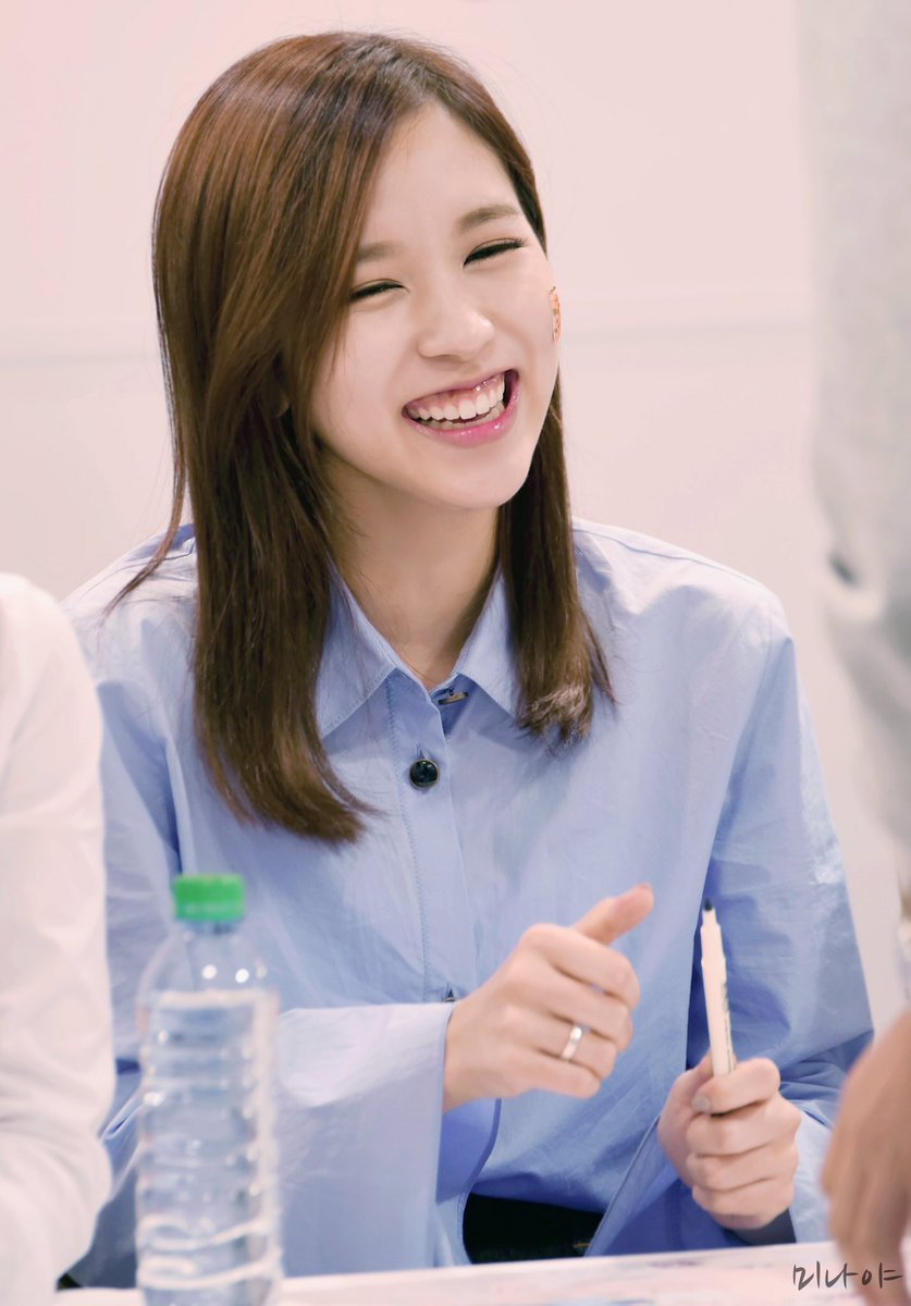 twiceasbrasil's tweet photo. feliz aniversário pra pinguim mais linda do site ❤️❤️❤️ #HAPPYMINADAY https://t.co/7hbIGdQmLa