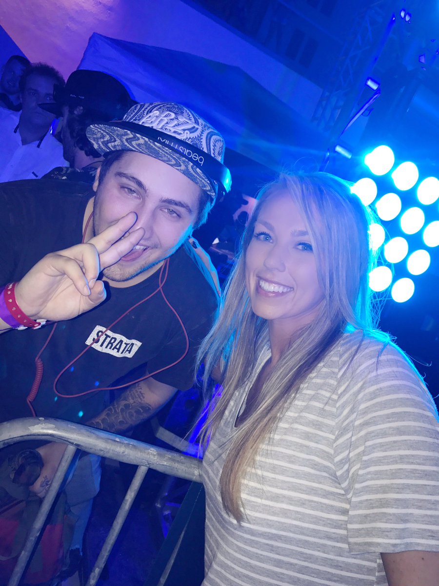 laylayyyyyyy's tweet photo. SHARK SQUAD π¦π¦π¦ SiriusXM Music Lounge @Jauzofficial #sxmultra #sxmelectro #MMW #miamimusicweek #ultra #ultramiami #miami https://t.co/WZNEhvOZVX