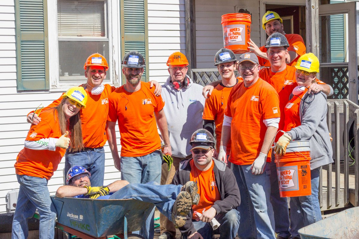 HabitatKent's tweet photo. Thank you @TeamDepot Depot volunteers for spending the week helping a local veteran repair his home. #RepairCorps #DoingMore4Vets #veterans https://t.co/wCOQ3ZQNfi