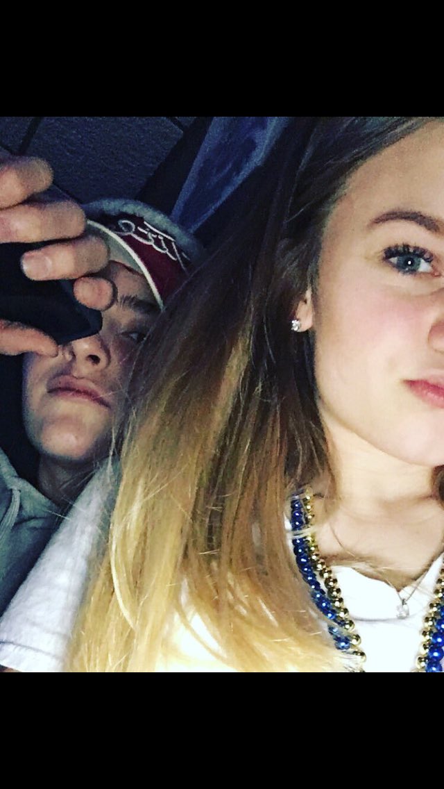 leegrabowski_'s tweet photo. Happy birthday to my two least favorite people @JulesMahfet @vicvic876 https://t.co/vcgWAFTBgE