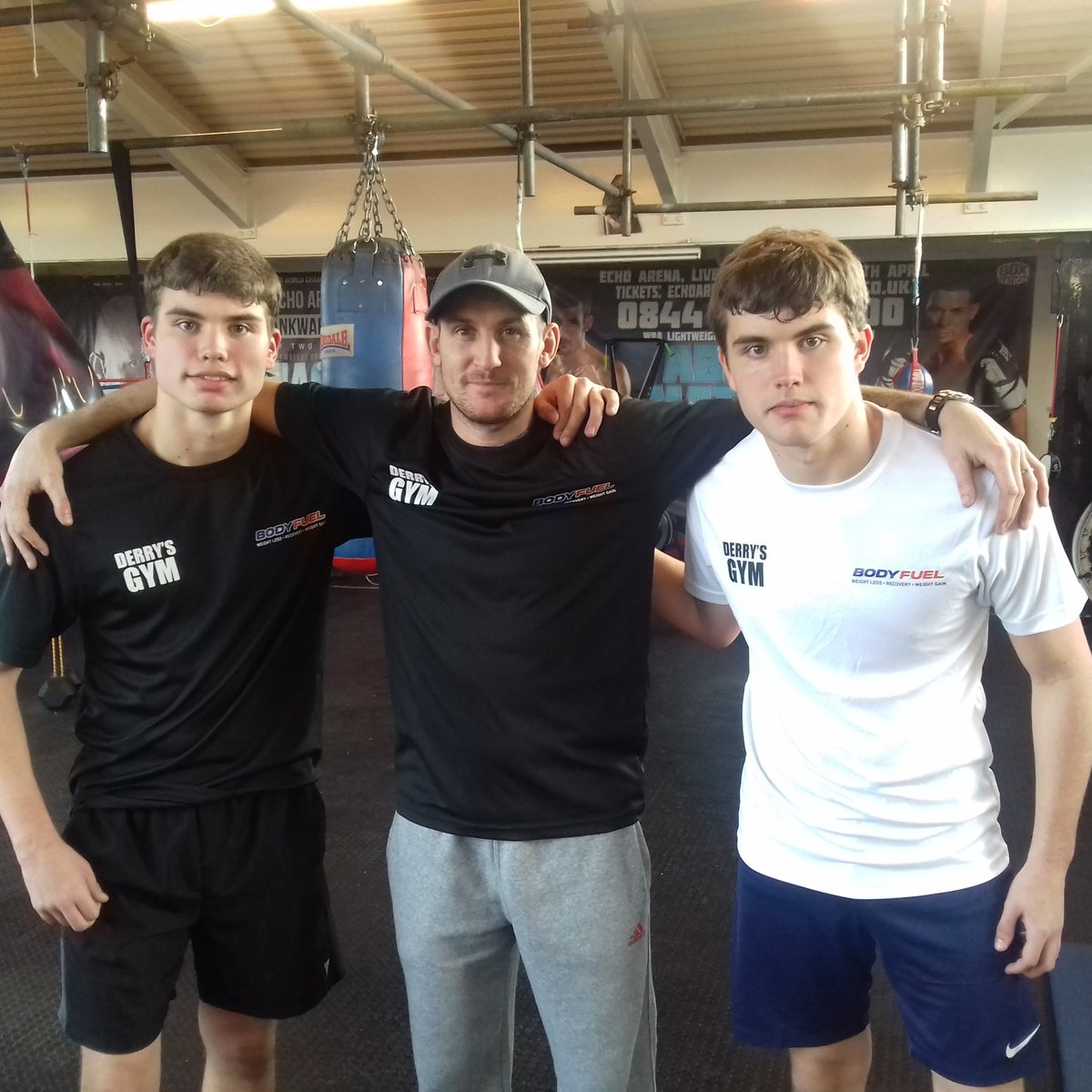 RuthMeadows1's tweet photo. @rossie7dj @fazakerley_9 @derrymathews23 the twins are ready for sat night #boxonthedocks #disabilityBoxing #proud https://t.co/oc0HBQXlgt