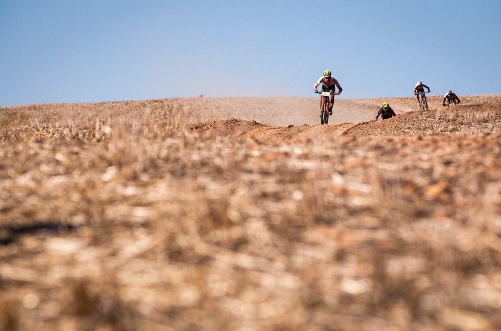 EPIC SCENERY... Check out some amazing pictures from the <a href="/CapeEpic/">capeepic</a> - and vote for your favourite one <a href="/bikehubber/">Bike Hub</a> ow.ly/SMEK30acolE