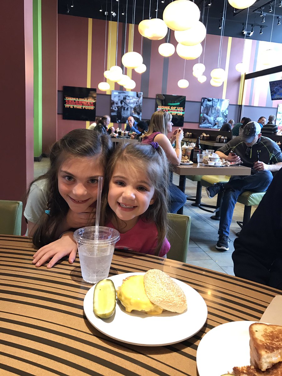 thisiscubsyear's tweet photo. Happy kids with their cheese burger @bflay Burger Palace. #flayforall https://t.co/Ku6CQ0qYmu