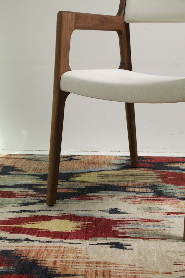 OrganicLooms's tweet photo. 'Ikat Imagery' is a modern take on a very traditional fabric dyeing technique.. #organiclooms #handmade #modernrugs #ikat https://t.co/KeB2hSHRWr