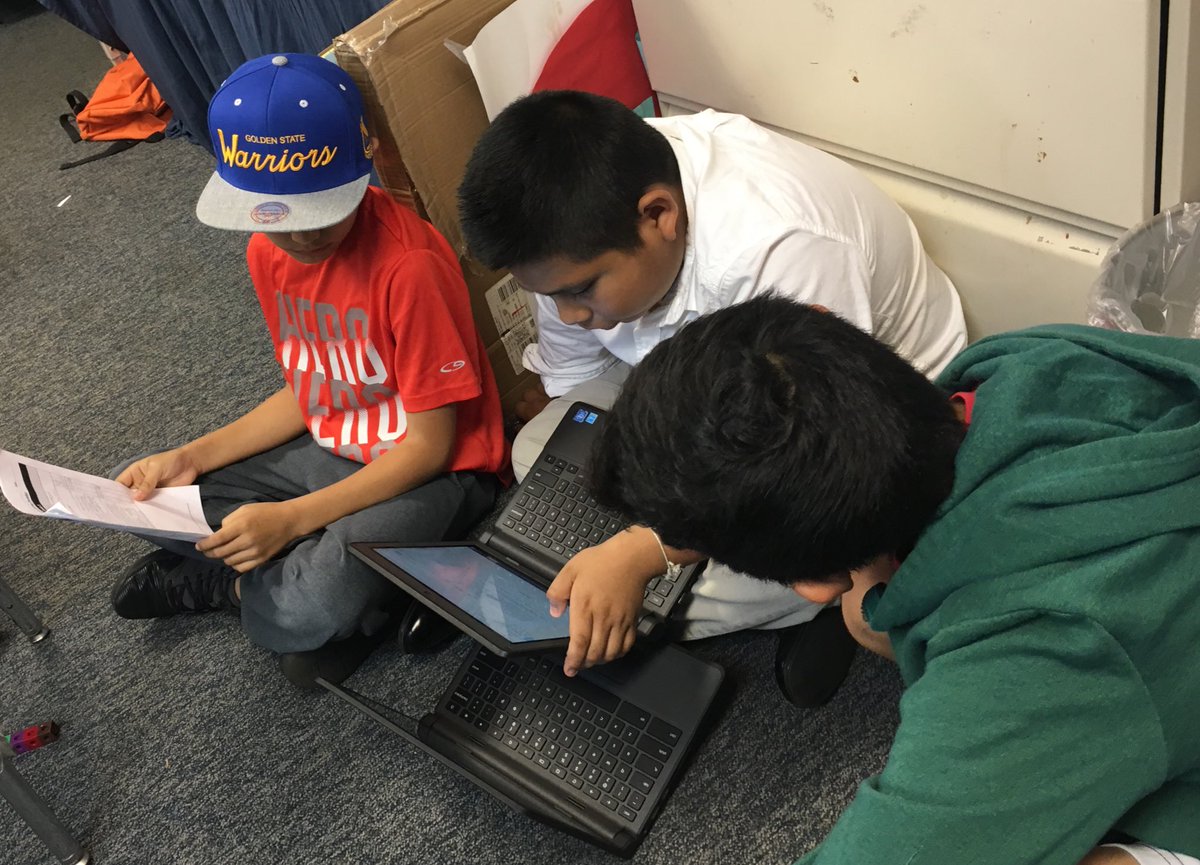 LChase87's tweet photo. Using the checklist to check each other's writing! Teamwork ❤ @AspireEPACS @TCRWP https://t.co/8AW6sbzIs4