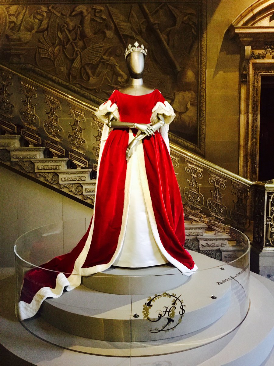 MisterF1SH's tweet photo. Peeress robe worn by Deborah, Duchess of Devonshire to coronation of HM Queen Elizabeth II @ChatsworthHouse #ChatsworthHouseStyle from 25/3 https://t.co/71Qa1q9hNJ