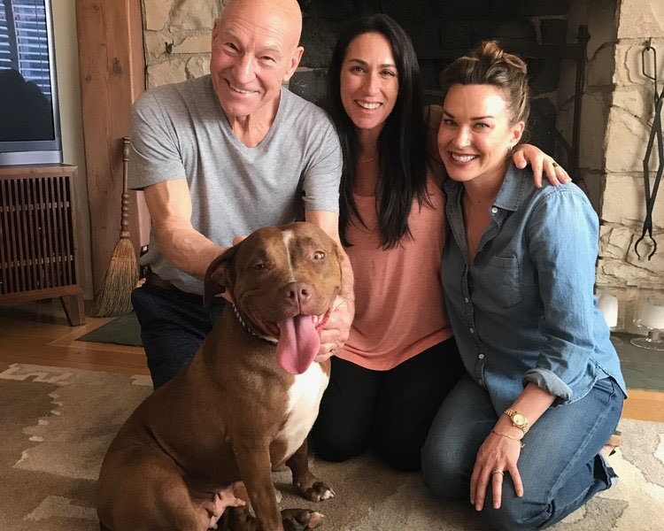 Miss #GingerGurl isn't a puppy, but she's adorable anyway. Sunny and I, with Lesley of <a href="/WagsandWalks/">Wags and Walks</a> who rescued her. #NationalPuppyDay