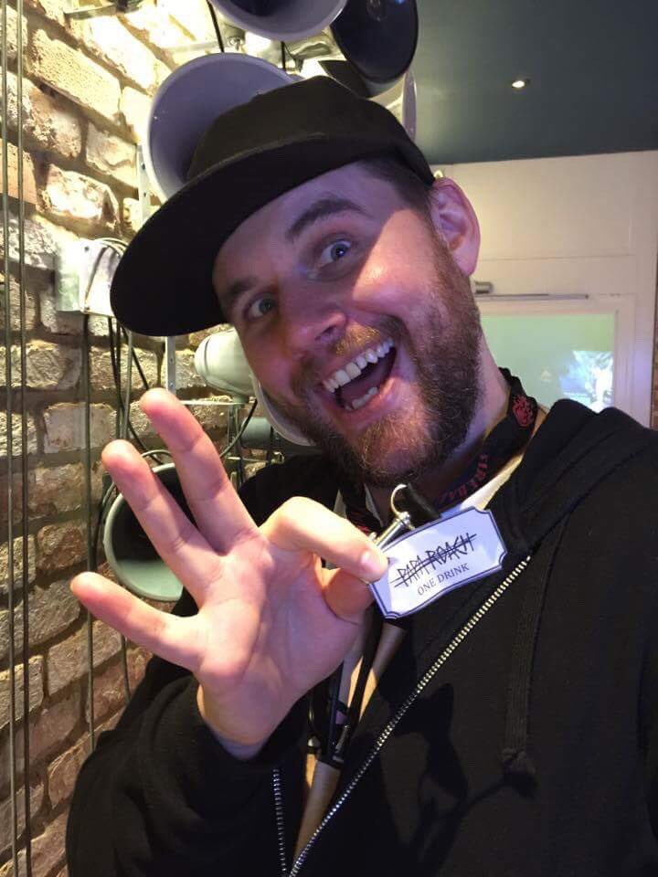 smileydaveuk's tweet photo. Had an awesome time at the @Eleven7Music @paparoach event in London tonight @TicketmasterUK HQ #CrookedTeeth https://t.co/VhmxptMe0X