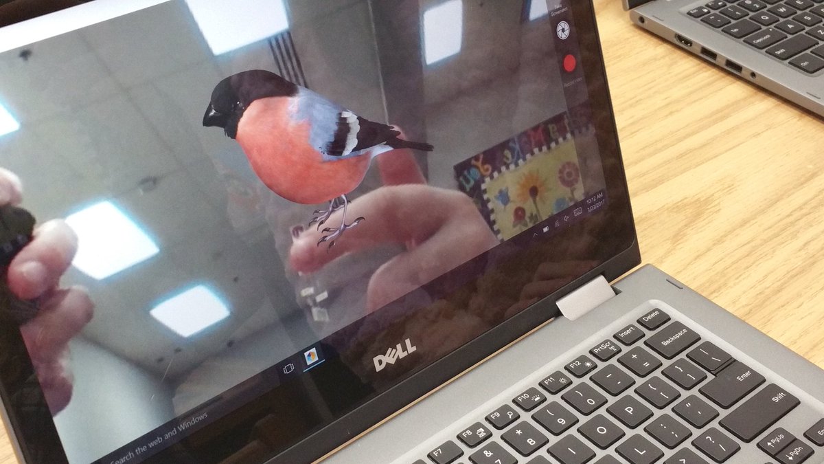ToddLaVogue's tweet photo. Helped kids navigate @Lifeliqe &amp; watched student movies on African countries/great editing skills! spring break in Bellevue Washington https://t.co/QVPMguLo6x