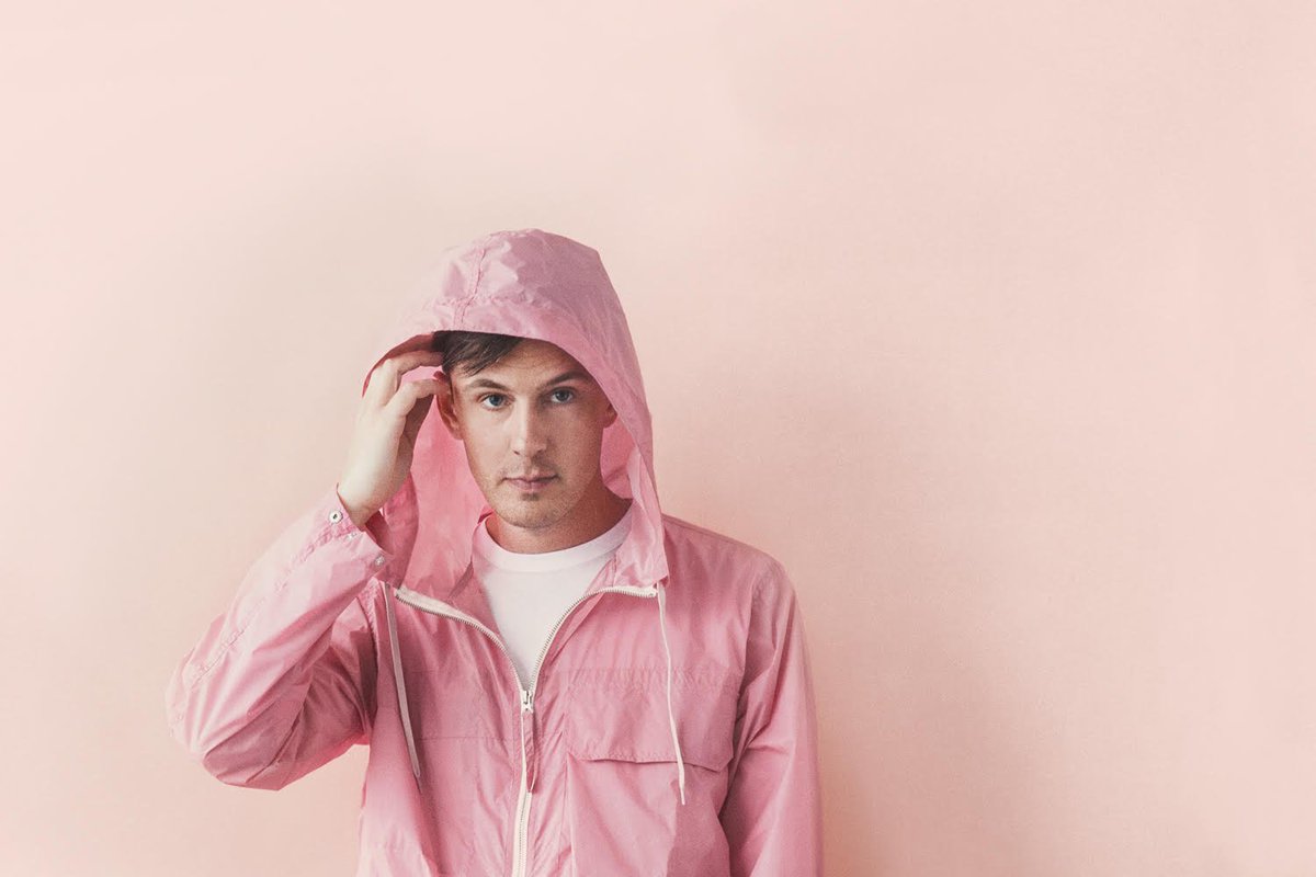 bestfitmusic's tweet photo. "Running On A Beach" is a glorious-sad goodbye to childhood from @thisissportsman - and it's our Song of the Day https://t.co/sx3Y75qWLX https://t.co/TUe1lnQ29m