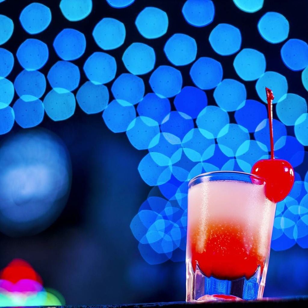 SrMostachoMx's tweet photo. Shot Sr.Mostacho!
#drinks #shots #red #blue #cherry https://t.co/R580esnVKq