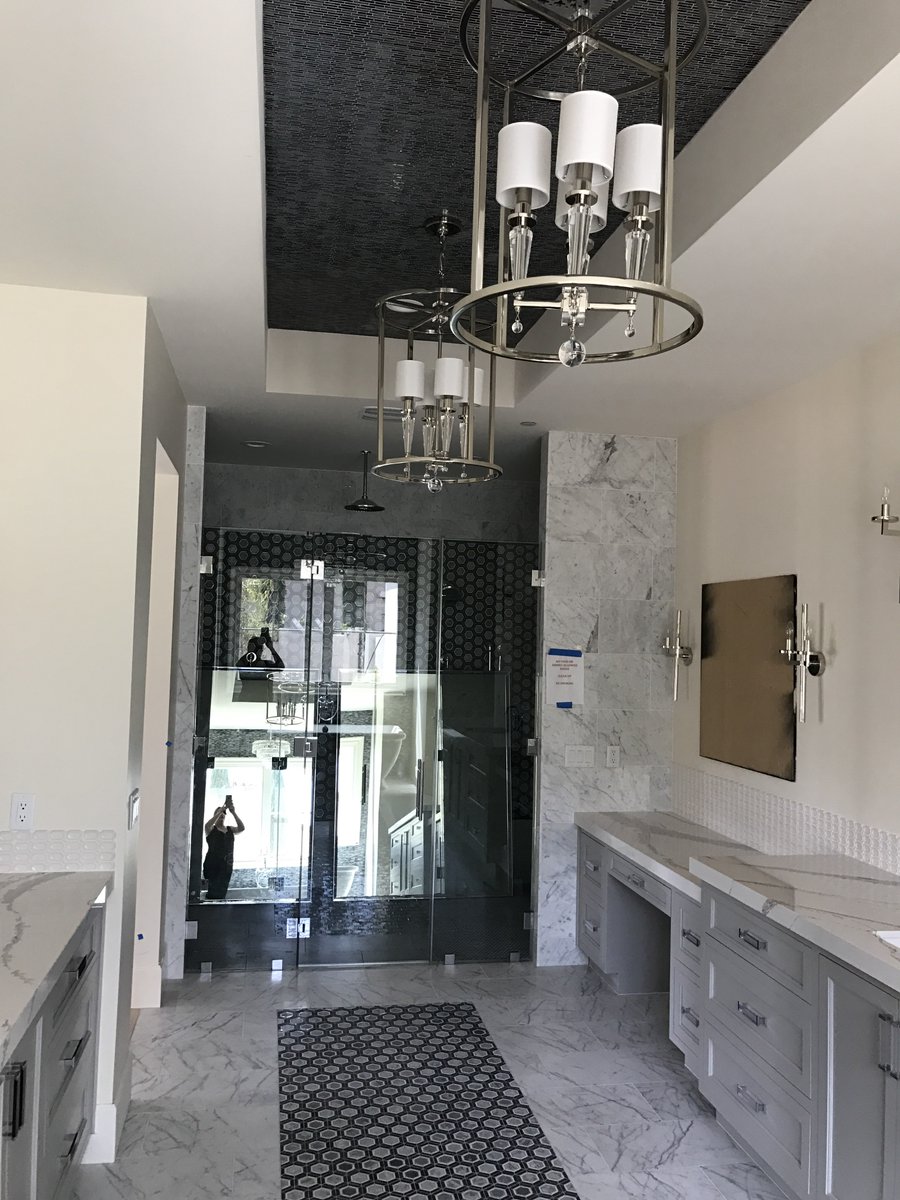 DesignGirlAZ's tweet photo. The natural light is hitting this new master bathroom beautifully! Lighting &amp; tile work is looking perfect! https://t.co/ODNc9sHhcc