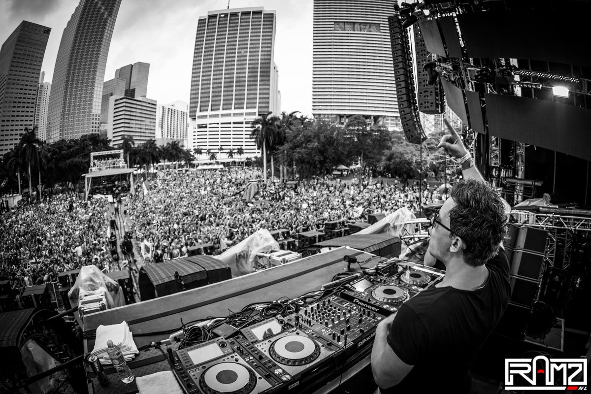 Catch a throwback of my set last year @ultra : flg.dj/ultraliveset-16 https://t.co/sTg6dJGnga