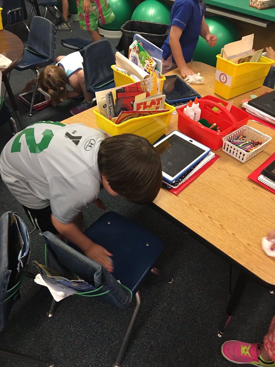 MrsCrumpsKinders tweet media