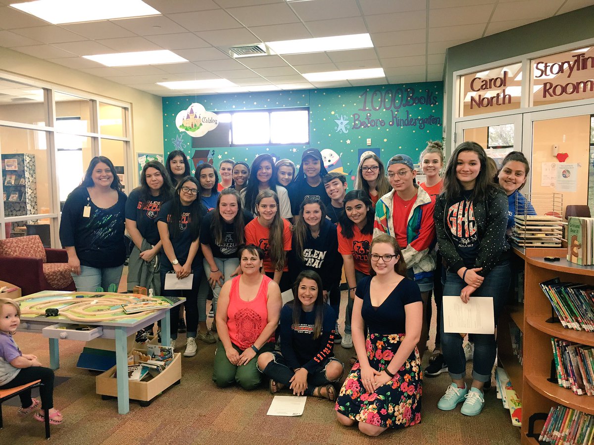 chefliv77's tweet photo. GHS Child Development Community Learning. "The more you read the more things you know."  📚 @TomGlennHS #IAmTXEd https://t.co/fcerLHgLu8