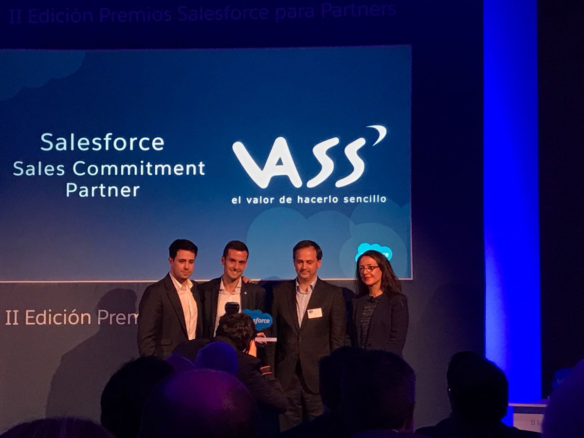 javierlatasa's tweet photo. Gracias a #Salesforce por reconocer el enorme trabajo de este gran equipo. Enhorabuena a todo el equipo Salesforce de #Vass https://t.co/PVjlOSZIES