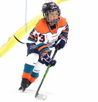 Raven_Hockey's tweet image. @DukesSource is the place to get Pro Quality sticks with the correct fit for players under 110lbs