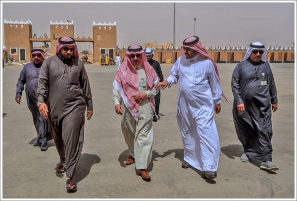 alssirhan's tweet photo. #قبيلة_السرحان
#الجوف #وادي_السرحان

رئيس اللجان بمهرجان التمور
م. فهد المغرق السرحاني
ونائبه د. نواف السالم السرحاني
مع أمين الجوف https://t.co/VH6xy8K9lL