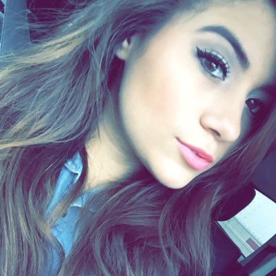 _valeriasolis's tweet photo. #NuevaFotoDePerfil https://t.co/cMWtZQRsgn